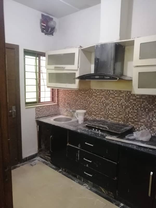 Spacious 5 Marla Full House with 3 Bedrooms in Prime DHA Phase 5 Location (Block B) 40