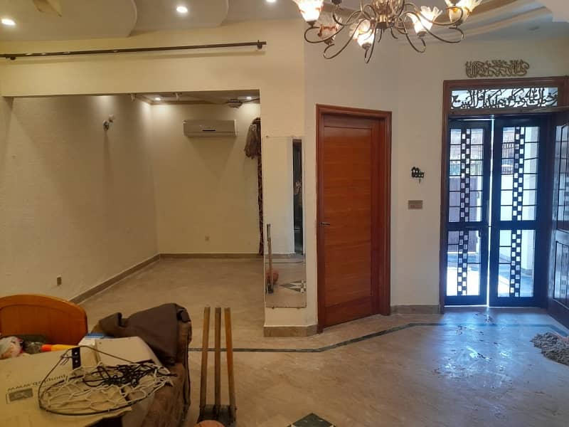 Spacious 6.5 Marla Full House With 3 Bedrooms In Prime DHA Phase 3 Location Block XX 2
