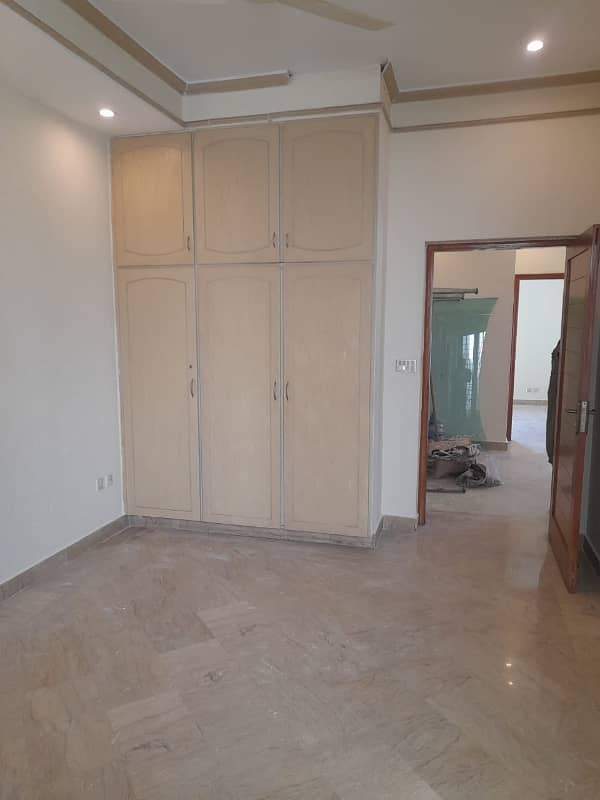 Spacious 6.5 Marla Full House With 3 Bedrooms In Prime DHA Phase 3 Location Block XX 16