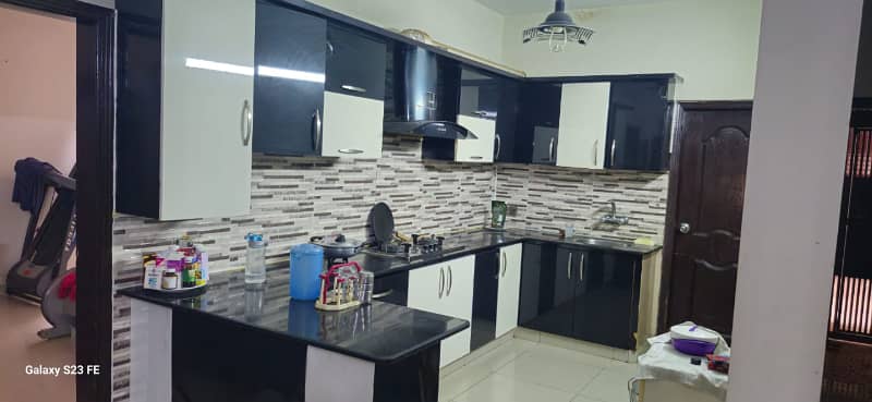 Gorigeous 2400 Square Feet Flat For Rent Available In Gulshan-E-Iqbal - Block 10-A 10