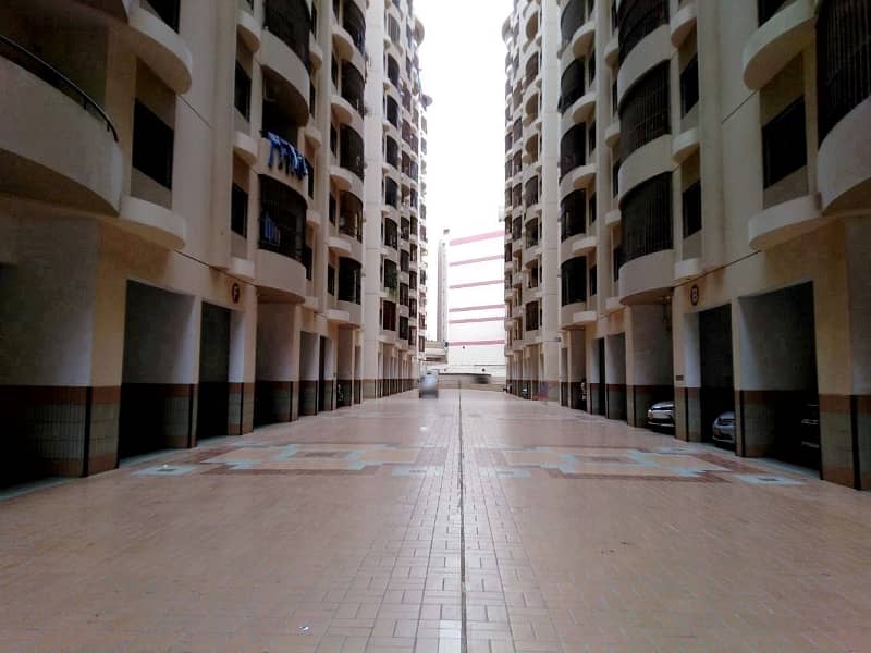 Spacious Flat Is Available In Gulshan-E-Iqbal - Block 10-A For Sale 3