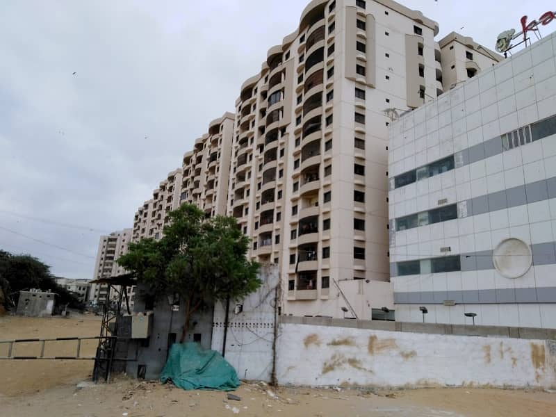 Spacious Flat Is Available In Gulshan-E-Iqbal - Block 10-A For Sale 11