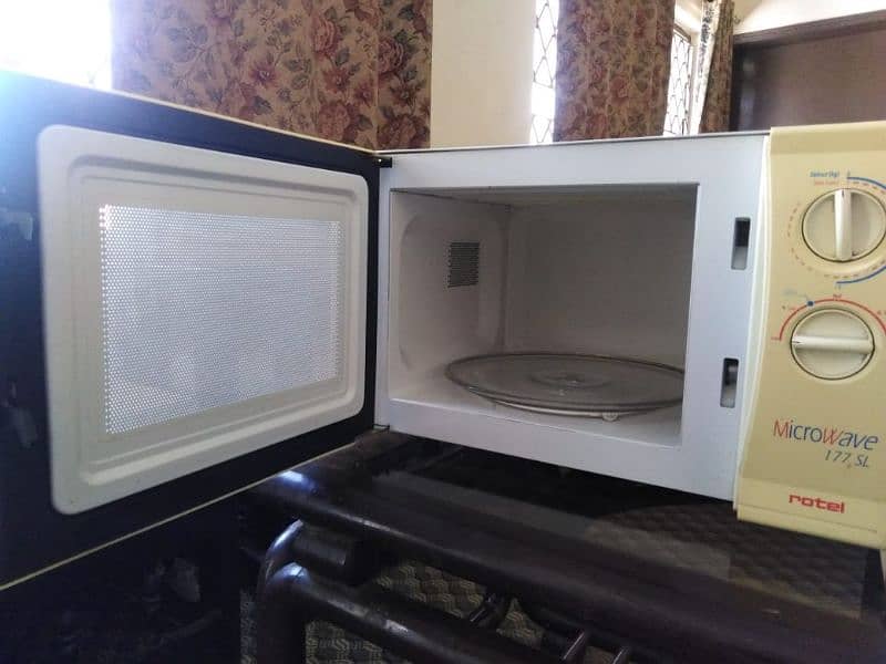 Rotel microwave for sale 1