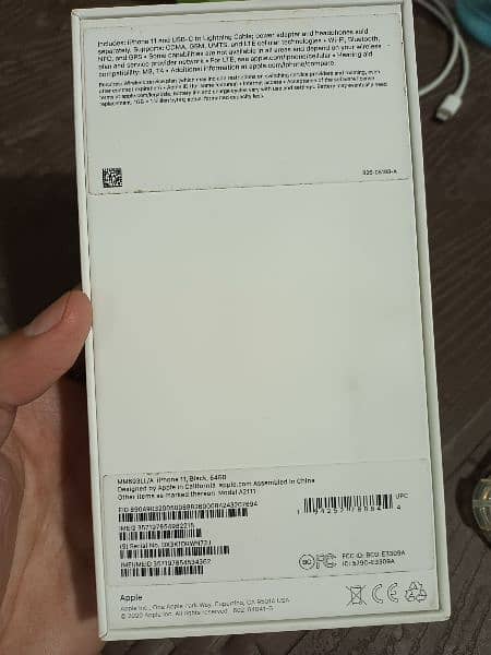 iPhone 11 non PTA JV with original Box & 100% Genuine. 9