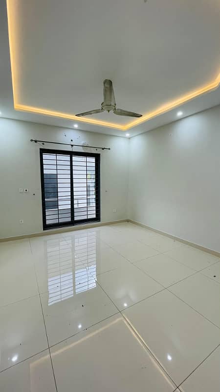 Beautiful upper portion for rent in F10 3