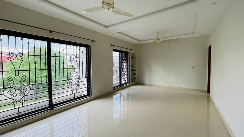 Beautiful upper portion for rent in F10 4