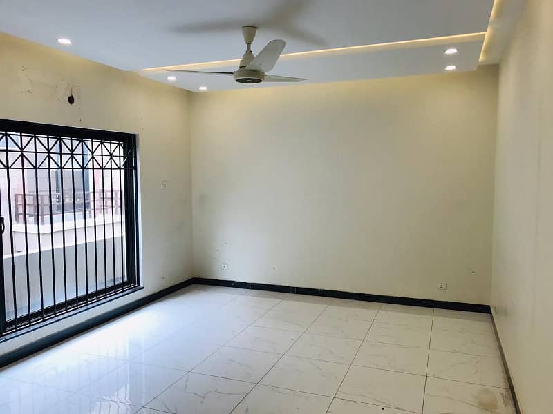 Beautiful upper portion for rent in F10 9