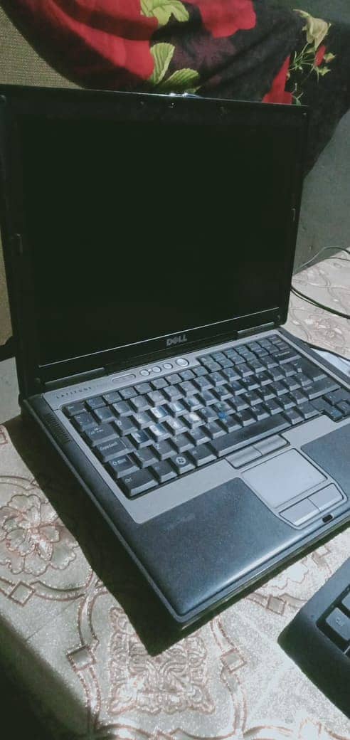 Dell Latitude D630 - Laptop 2