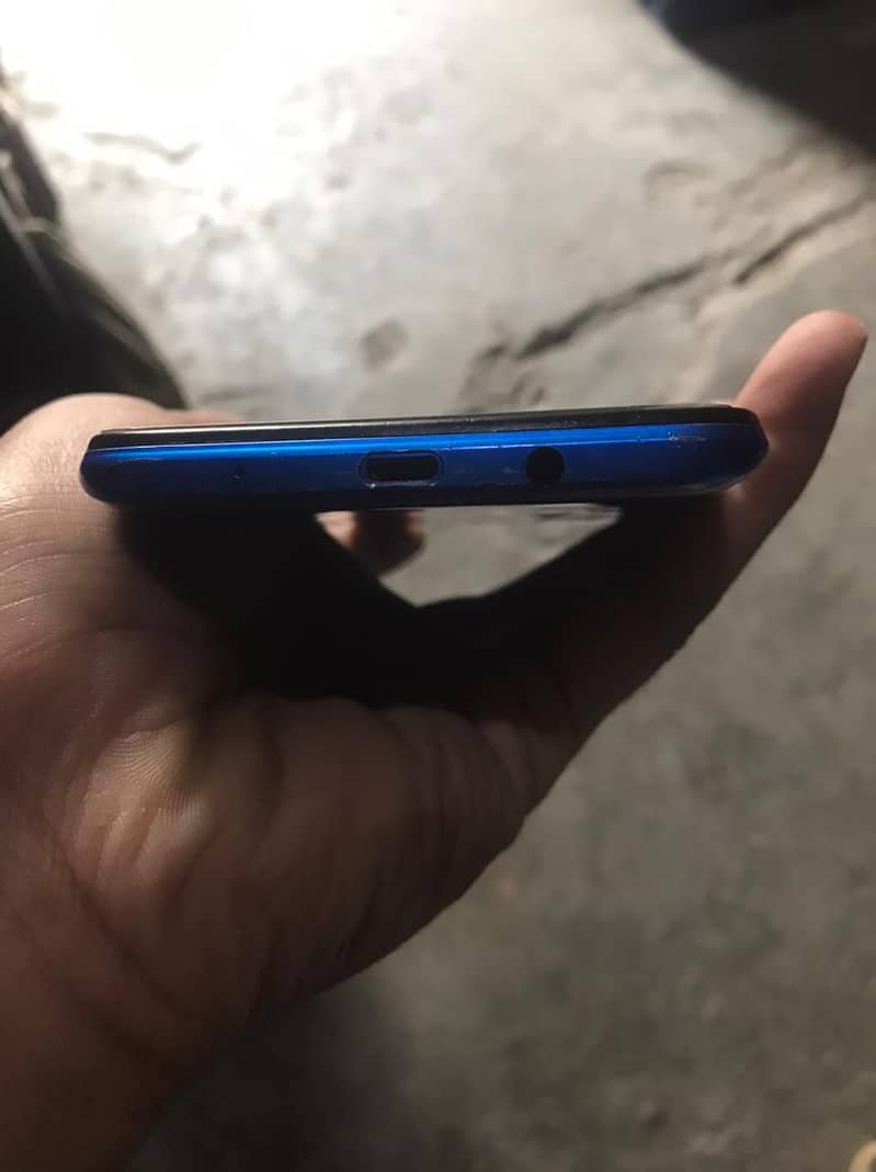 infinix hot 11play 1 year used condition 10/10 all ok 2