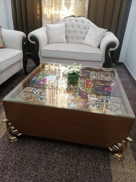 7 seater new solid sofa with center table and cusion for sale 4
