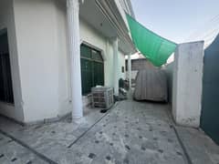 15 Marla Double Storey House For Sale At Saddar Bazar Cantt Prime Location.