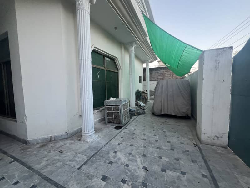 15 Marla Double Storey House For Sale At Saddar Bazar Cantt Prime Location. 0