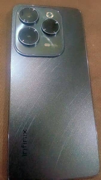 Infinix hot 40 pro condition 10 by 10 complete box 10 month warranty 2