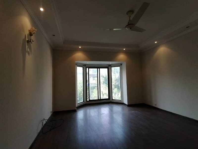 Very Cheap Price 1 Kanal Upper Portion House Available in D Block Phase 1 DHA Lahore 13