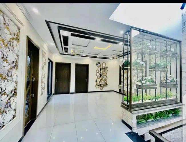 10 Marla lavish House for sale in paragon Society For details message inbox 2