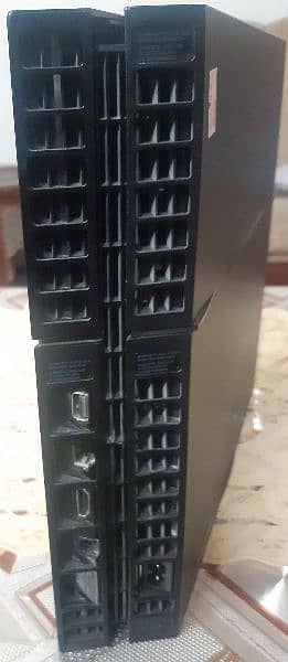 Ps4 FAT 500 GB JAILBREAK with 2 controllers 3