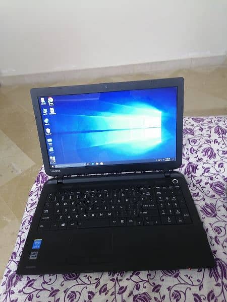 Toshiba core i3, 4th gen, 4 gb ram, 320 gb hdd 1