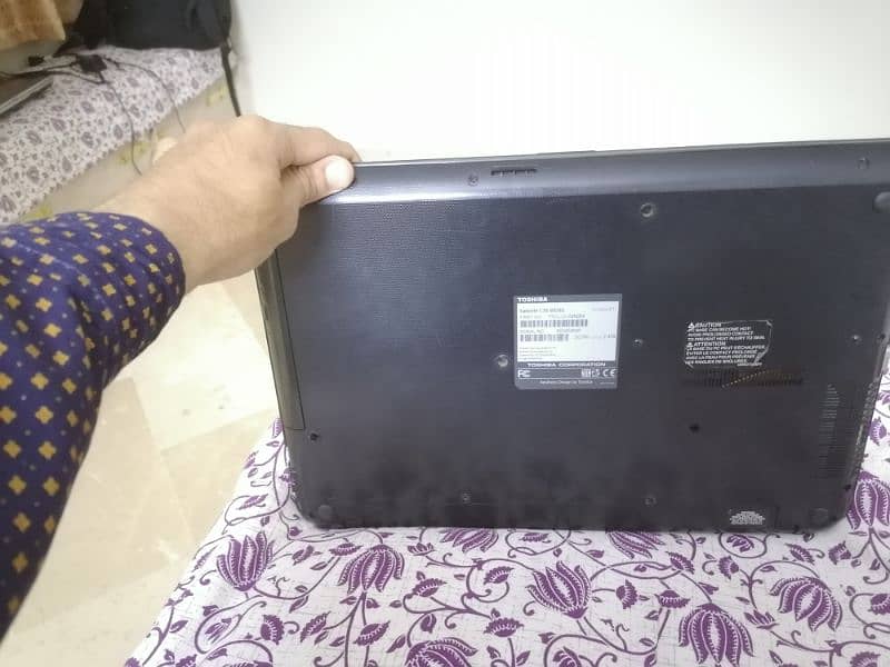 Toshiba core i3, 4th gen, 4 gb ram, 320 gb hdd Laptop for sale 4