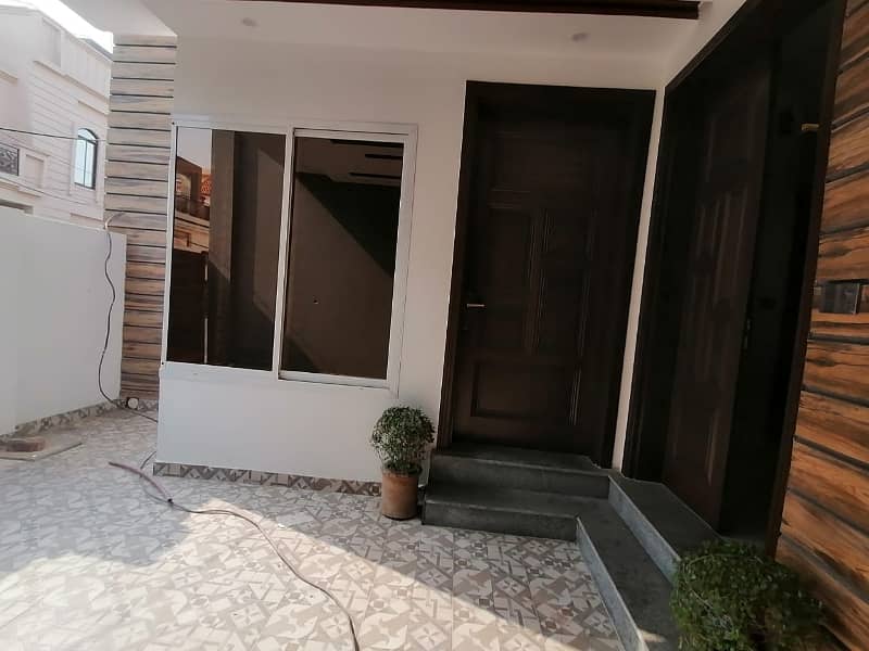 House For Sale In Jhangeer Town Aimnbad Road 29