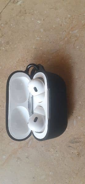 Airpods Pro 2 (Only 1 week used) 3