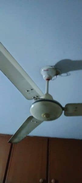 2 ceiling fans sell on working condition. 1