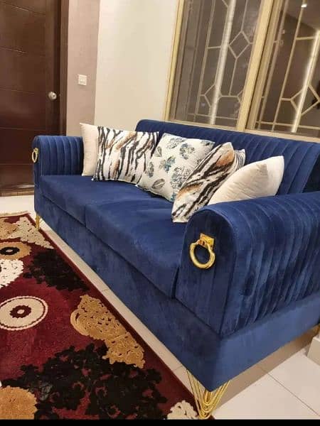 Luxury Sofa Set Available 11