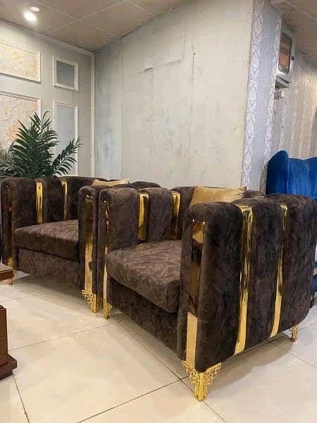 Luxury Sofa Set Available 13