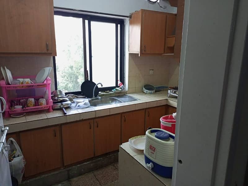 Room for rent in g-11 Islamabad 1