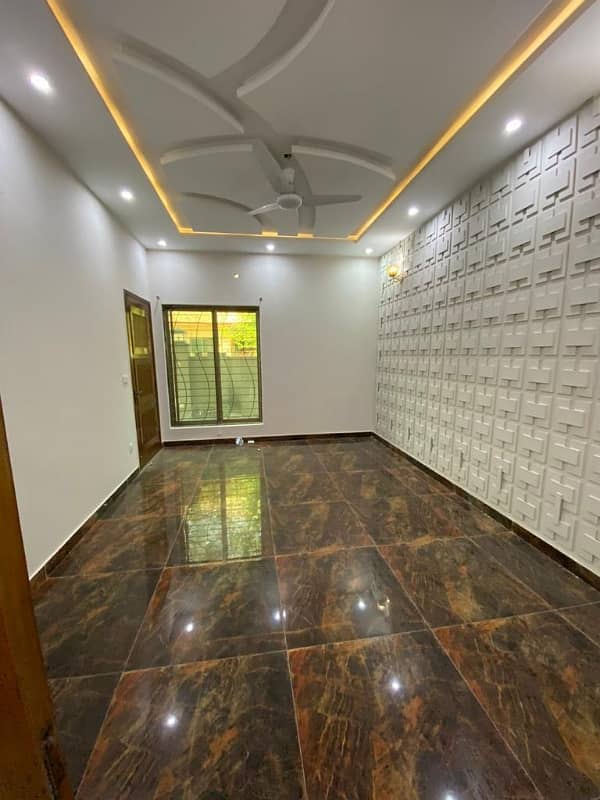 8 Marla VIP Brand New Full Tile Floor VIP Lower Portion For Rent In Johar Town Phase 2 3