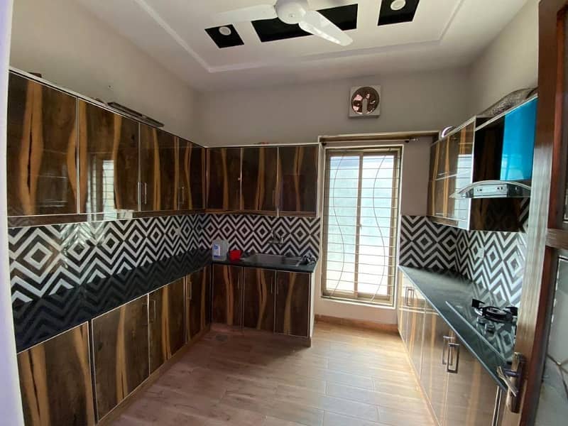 8 Marla VIP Brand New Full Tile Floor VIP Lower Portion For Rent In Johar Town Phase 2 12