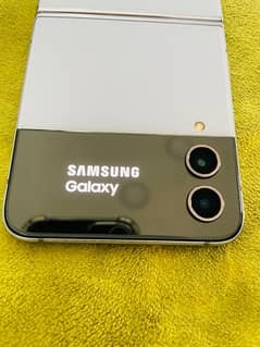 Samsung Galaxy Z flip 4 0