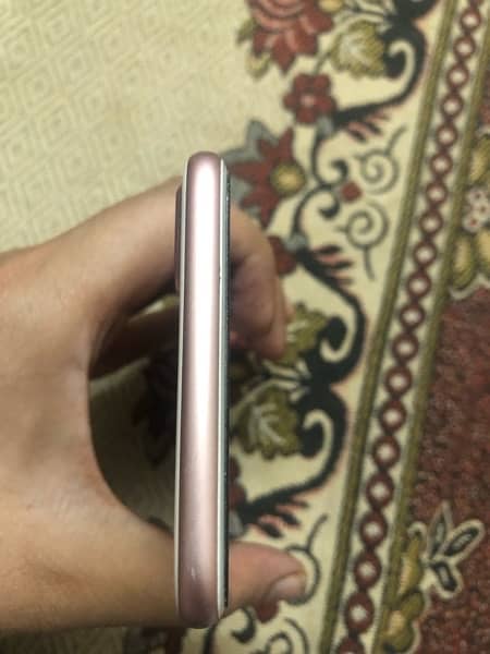 7Plus Gold Rose 128 GB PTA Approved 5