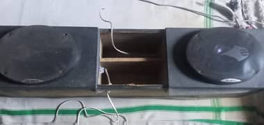 Almani speaker 0