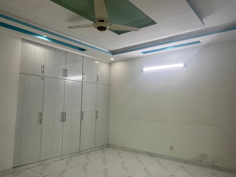 1.5 Kanal Upper Portion Available For Rent 2