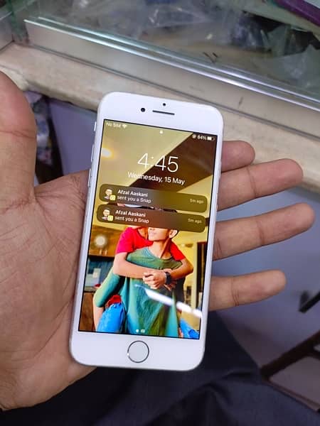 iPhone 7 128 gb non pta all ok sirf finger not working conditions 10/8 2