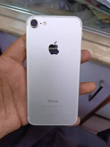iPhone 7 128 gb non pta all ok sirf finger not working conditions 10/8 5