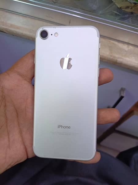 iPhone 7 128 gb non pta all ok sirf finger not working conditions 10/8 13