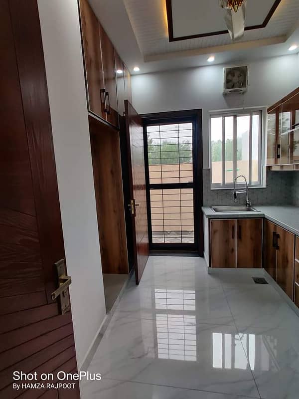 10 Marla Upper Portion Is Available For Rent In Pakarab 3