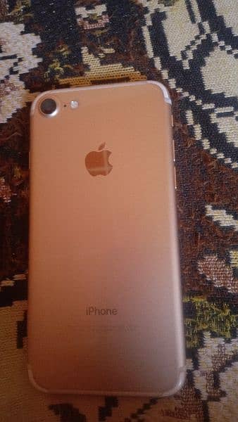 iphone 7 32gb gold colour 4