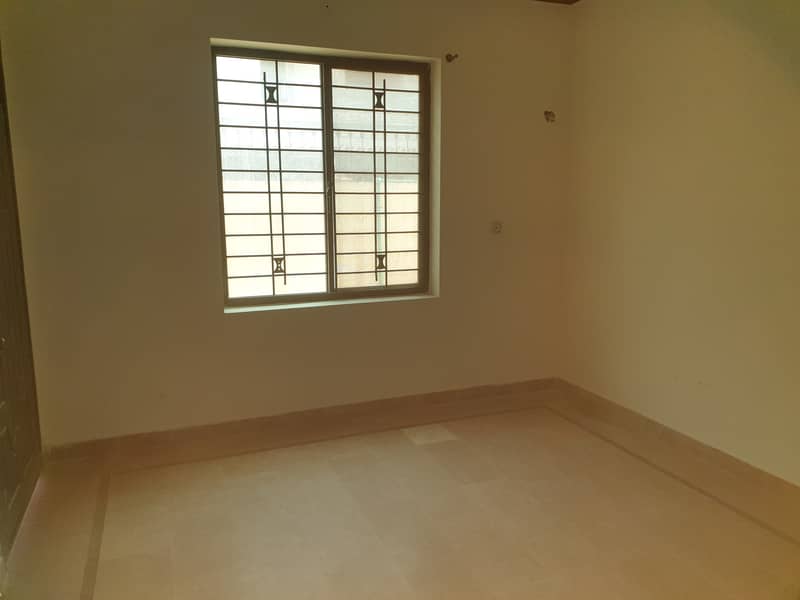 house available for rent, 40 zikriya town bosan road 16