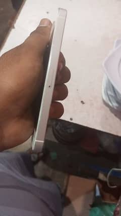 iphone 5s touch id working 32gb storage non ptaall ok 10/10