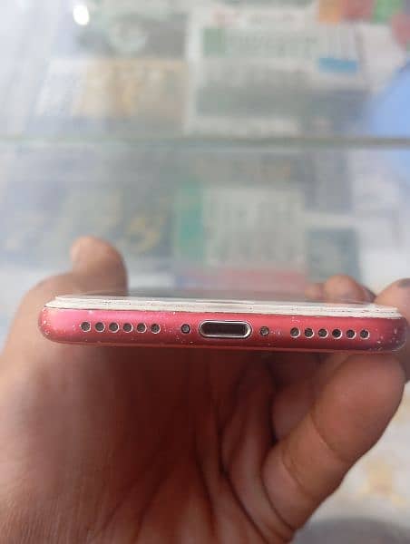 iPhone 7 256 GB pta approved red color 2