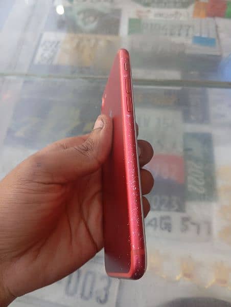 iPhone 7 256 GB pta approved red color 3