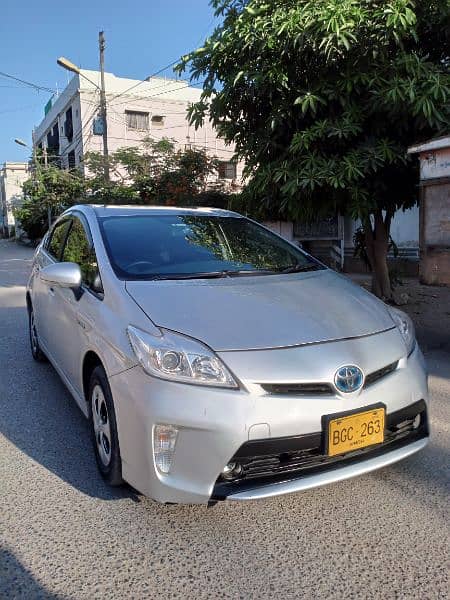 Toyota Prius 2013 urgent sale 9