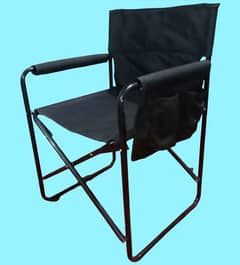 Folding chair with arms