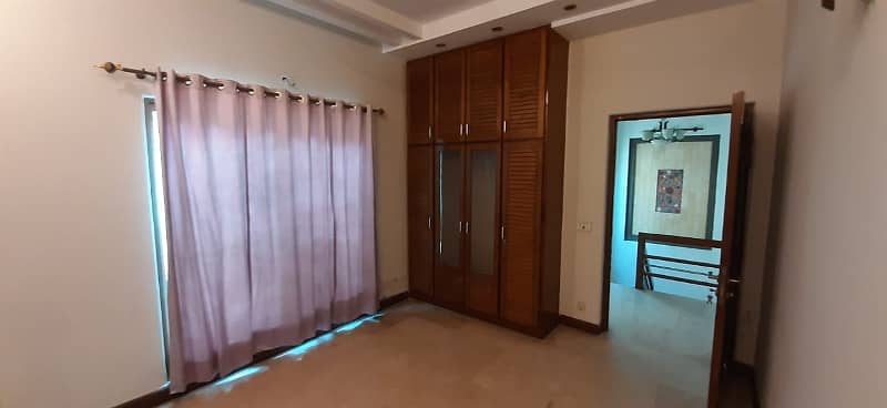 10 Marla House For SALE Phase 4, DD Block DHA 10