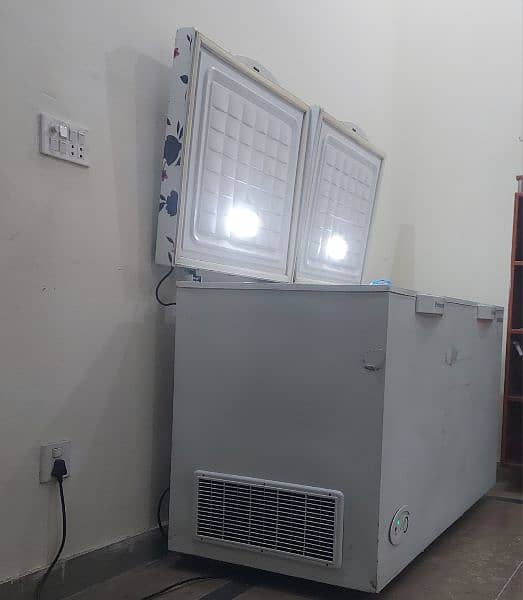 Waves double door refrigerator and freezer available in new condition 2