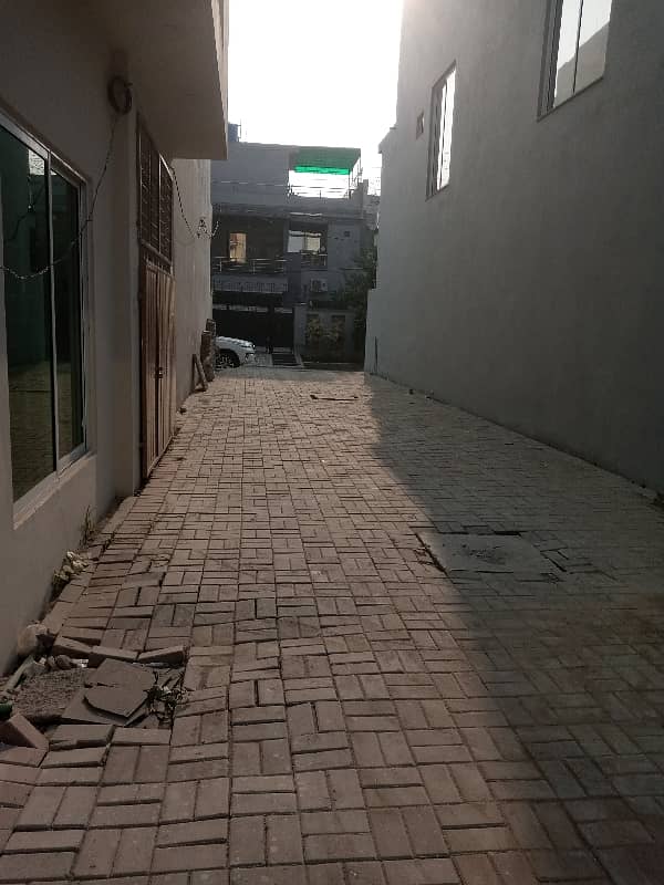2.5 MARLA HOUSE FOR SALE KHUDA BUKHS COLONY NERA YASIR BROST AIRPORT ROAD LAHORE 11