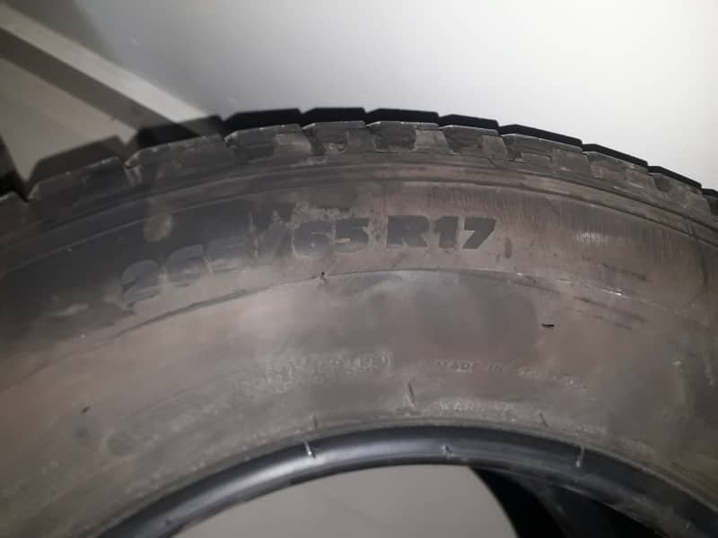 Prado orignal 17" rim and tyre 2