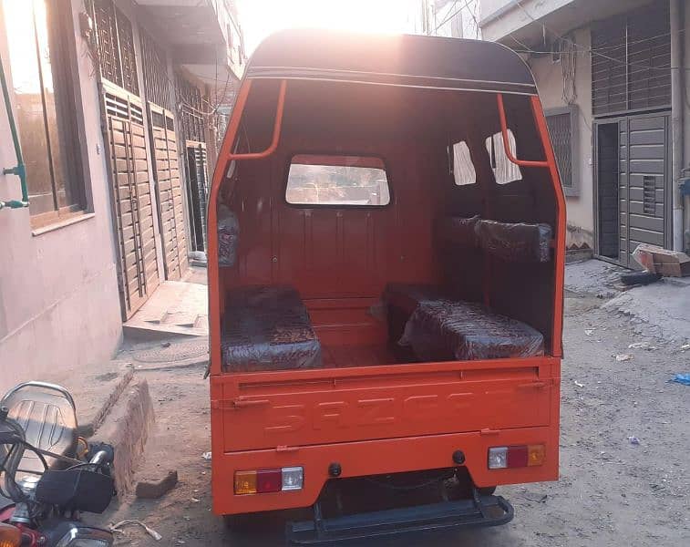 SAZGAR  12 Seater Rickshaw with Cargo Loader 3
